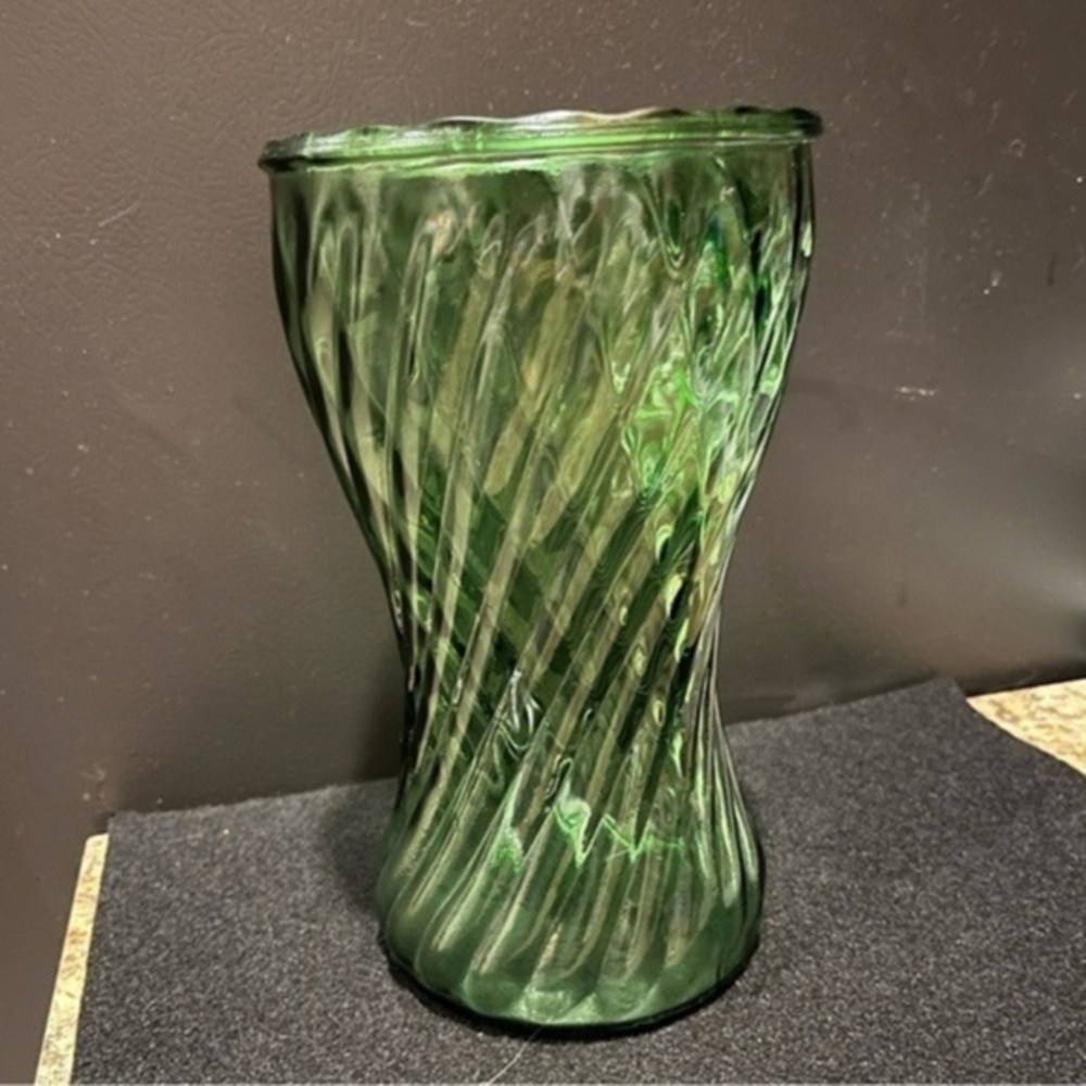 Vintage Randall Vase Green Swirl Pattern 8” - Picture 8 of 15
